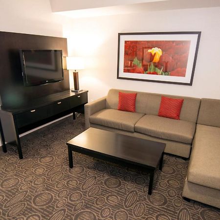 Holiday Inn Hotel & Suites Red Deer By Ihg Penhold Exterior photo