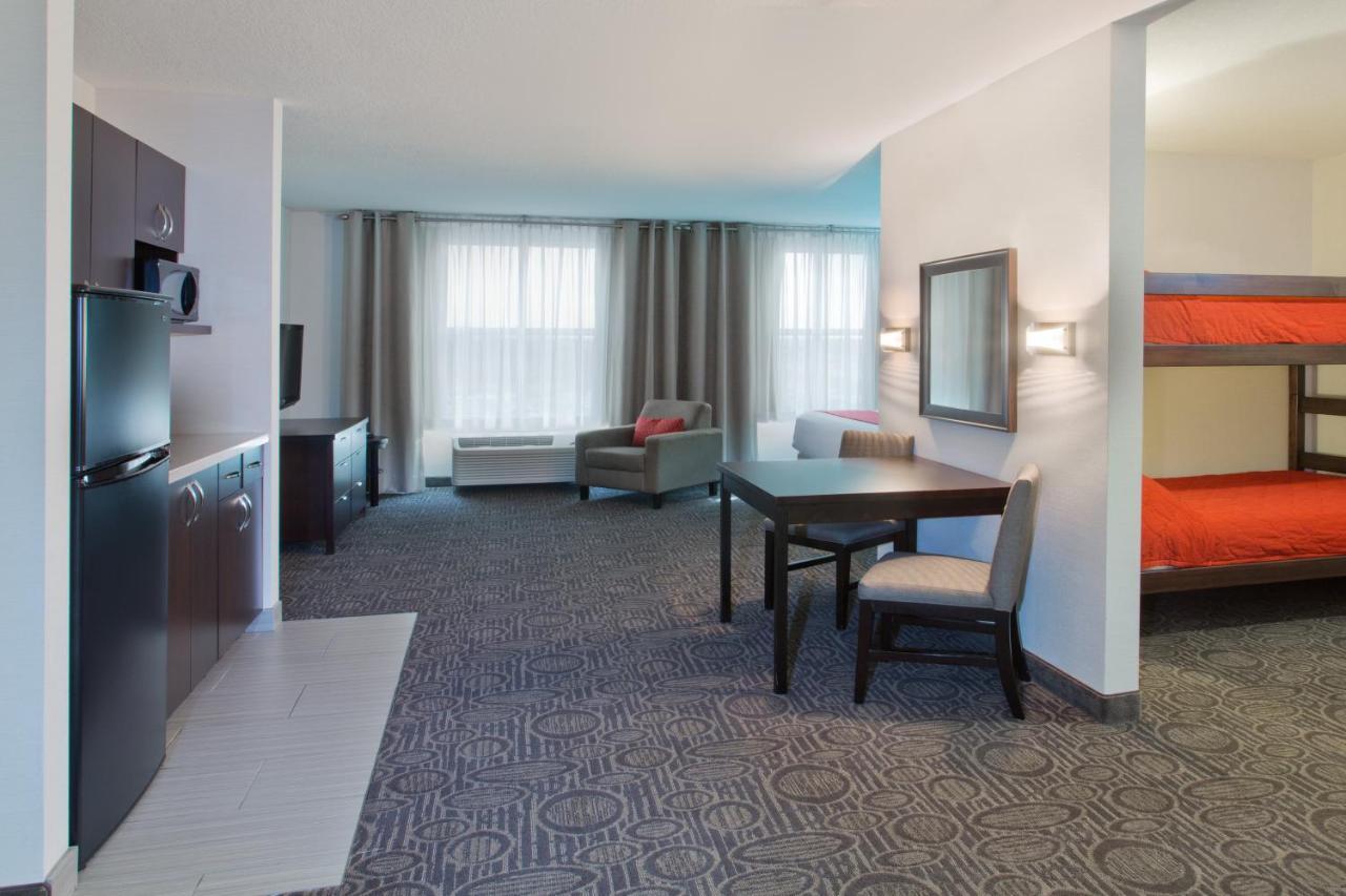 Holiday Inn Hotel & Suites Red Deer By Ihg Penhold Room photo