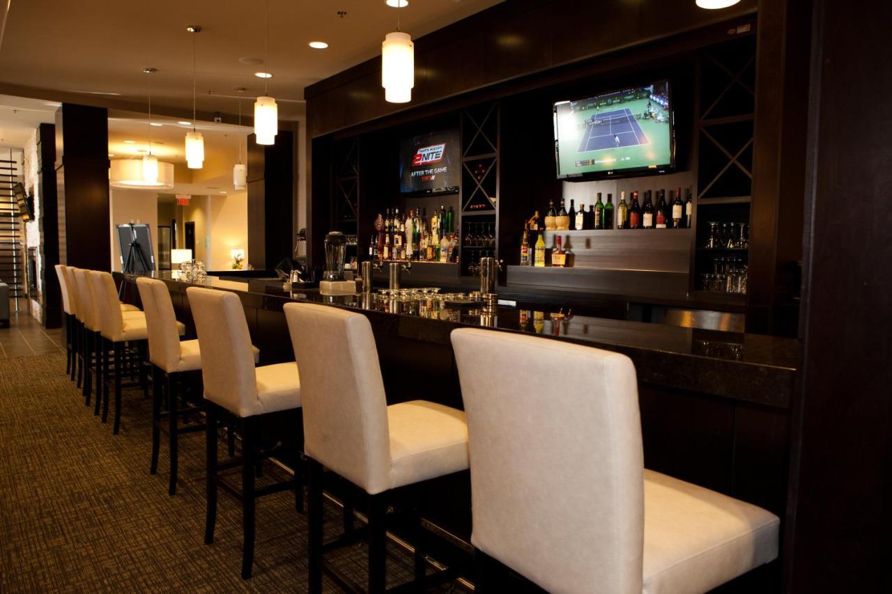 Holiday Inn Hotel & Suites Red Deer By Ihg Penhold Exterior photo
