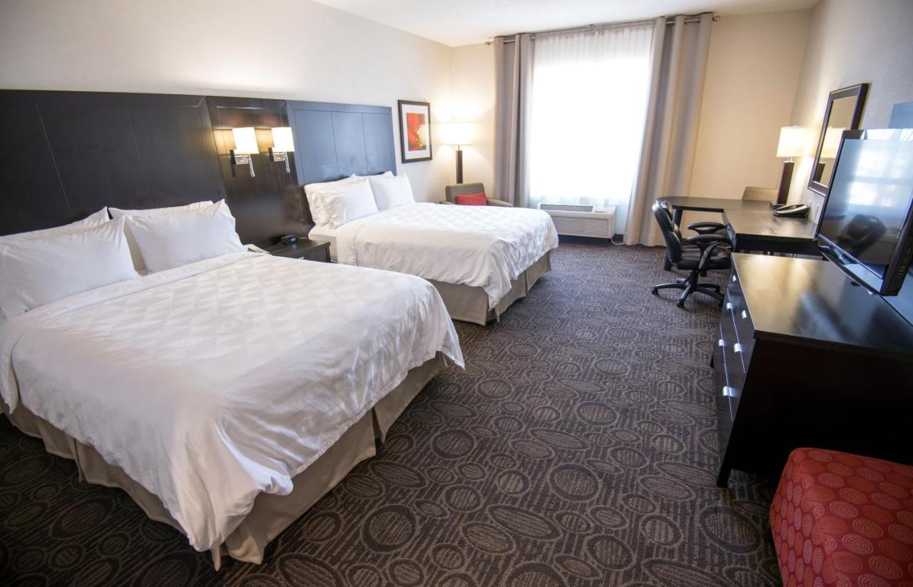 Holiday Inn Hotel & Suites Red Deer By Ihg Penhold Exterior photo