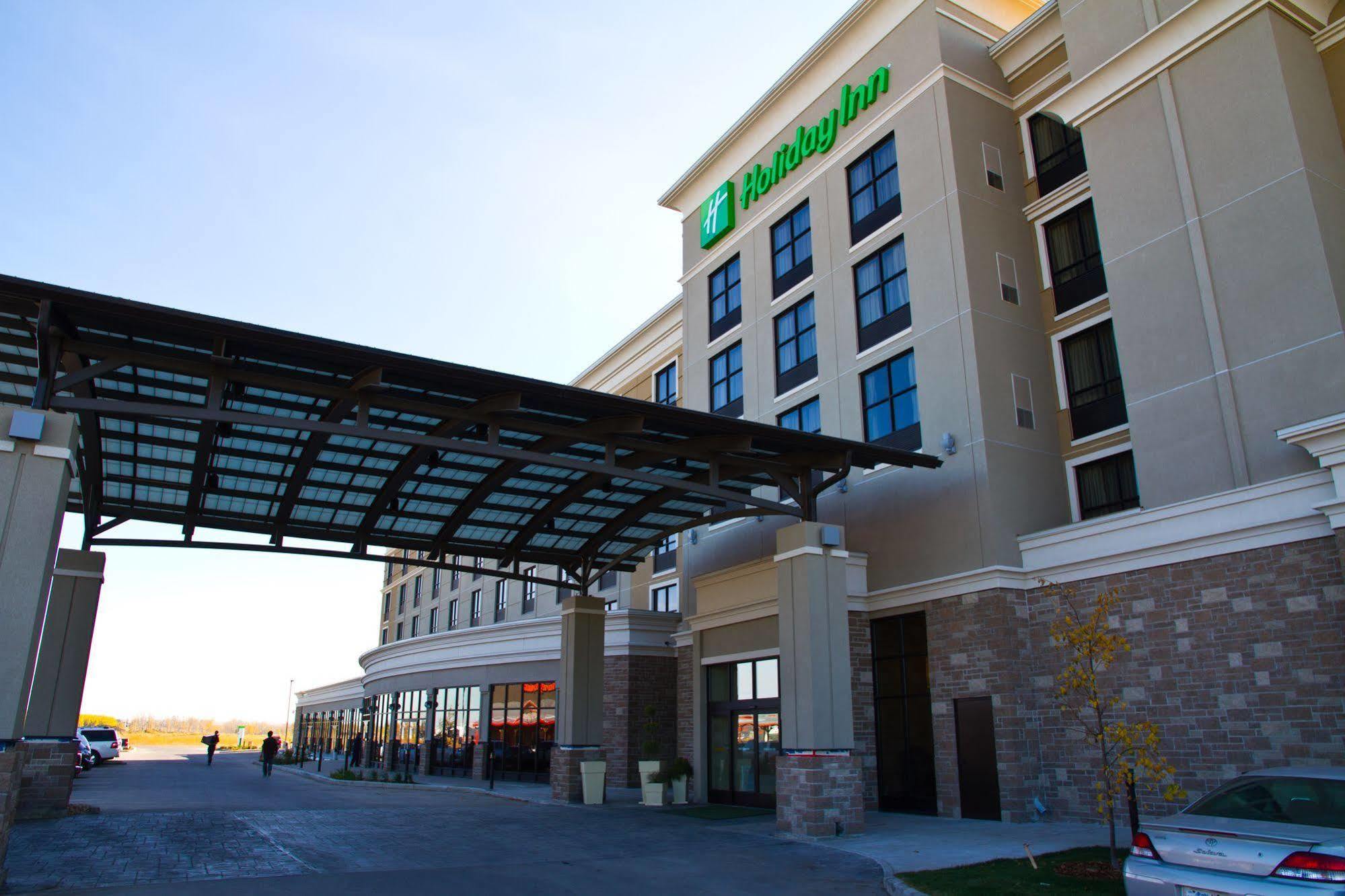 Holiday Inn Hotel & Suites Red Deer By Ihg Penhold Exterior photo