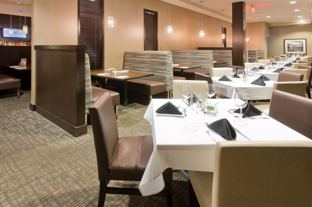 Holiday Inn Hotel & Suites Red Deer By Ihg Penhold Exterior photo