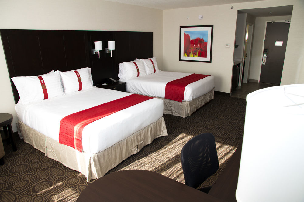 Holiday Inn Hotel & Suites Red Deer By Ihg Penhold Exterior photo