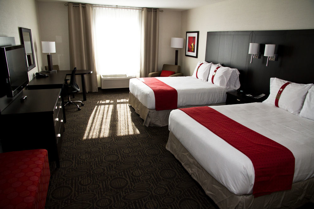 Holiday Inn Hotel & Suites Red Deer By Ihg Penhold Exterior photo
