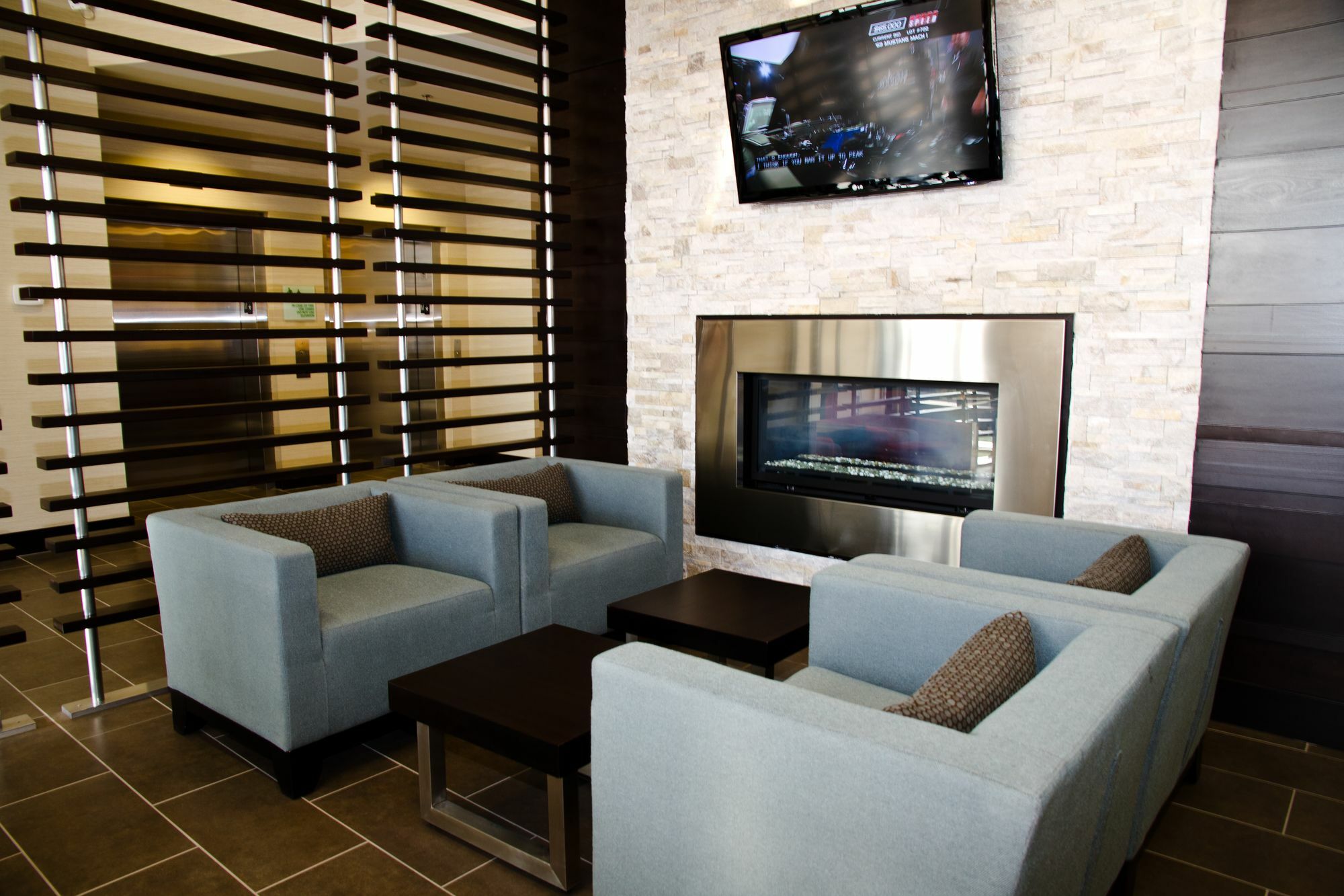 Holiday Inn Hotel & Suites Red Deer By Ihg Penhold Exterior photo