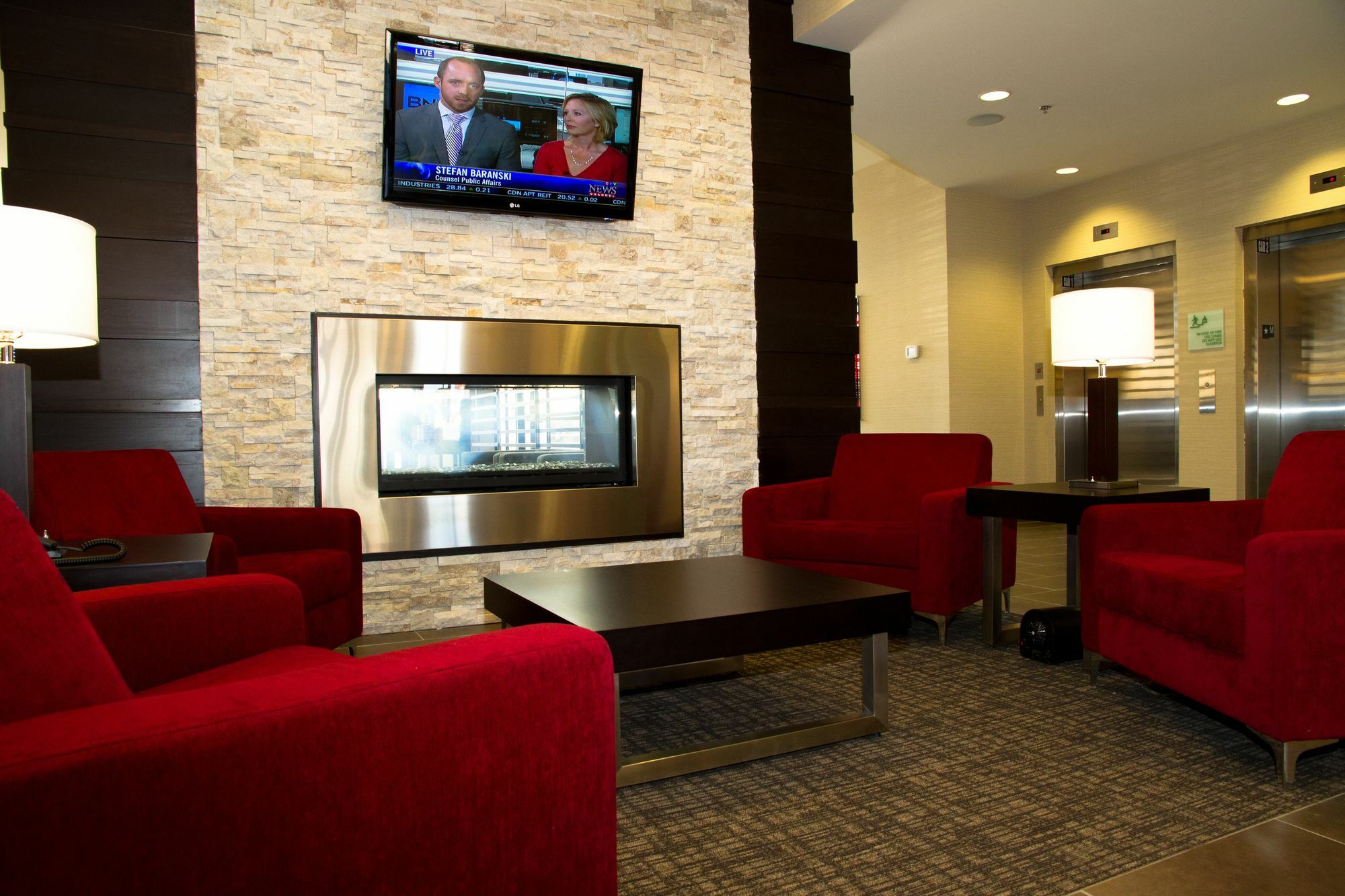 Holiday Inn Hotel & Suites Red Deer By Ihg Penhold Exterior photo