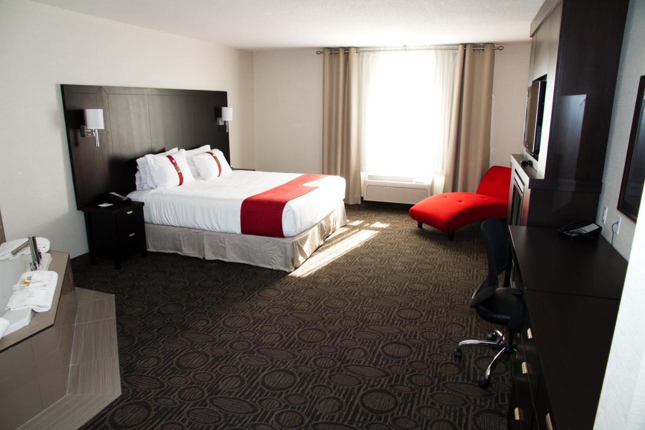 Holiday Inn Hotel & Suites Red Deer By Ihg Penhold Exterior photo